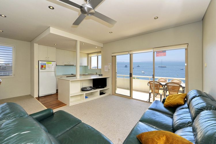 Del Rae, Unit 12/25 Shoal Bay Road