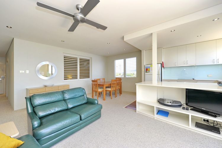 Del Rae, Unit 12/25 Shoal Bay Road