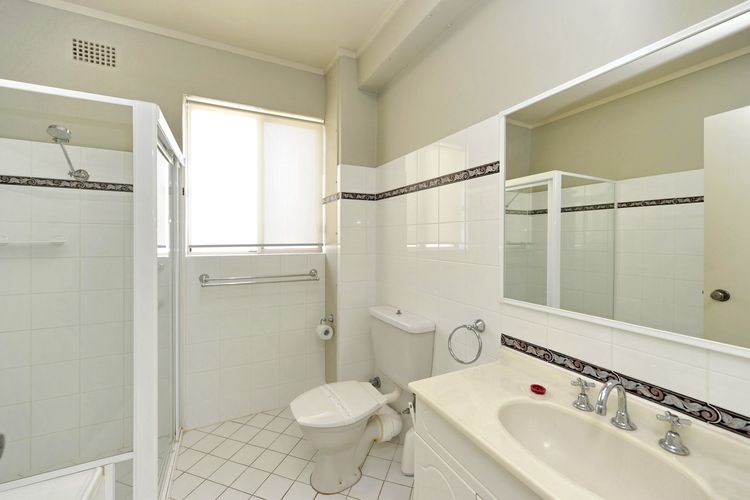 Del Rae, Unit 12/25 Shoal Bay Road