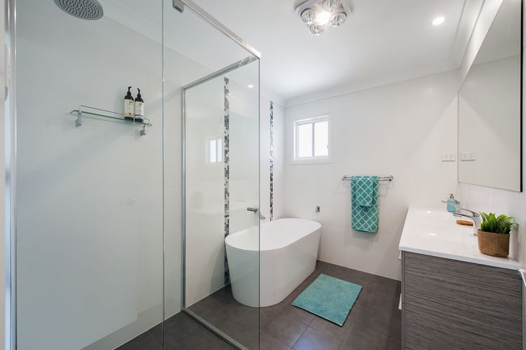 Signature House, 52 Saratoga Avenue