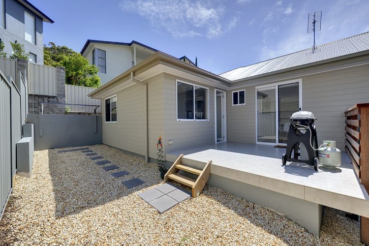 Signature House, 52 Saratoga Avenue