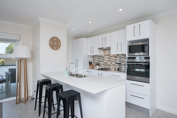 Signature House, 52 Saratoga Avenue