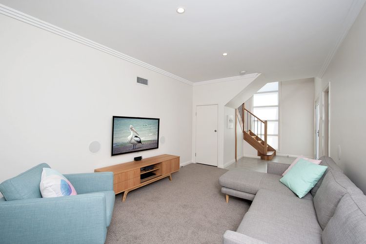 Signature House, 52 Saratoga Avenue