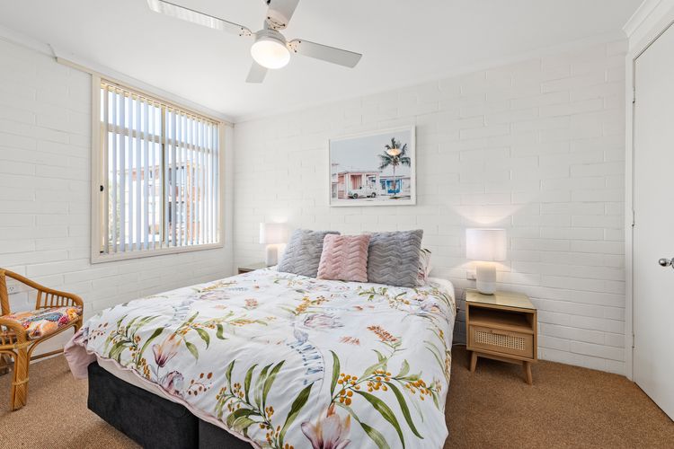 Bedrom 1 with King Size bed