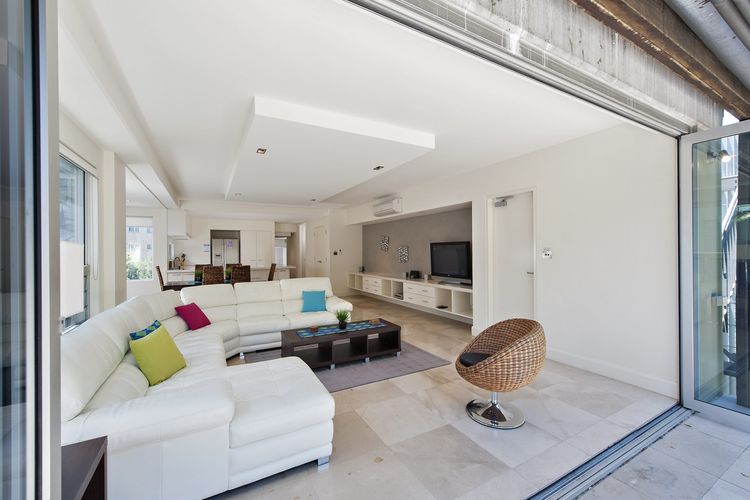 The Domain, Unit 2/19 Voyager Close