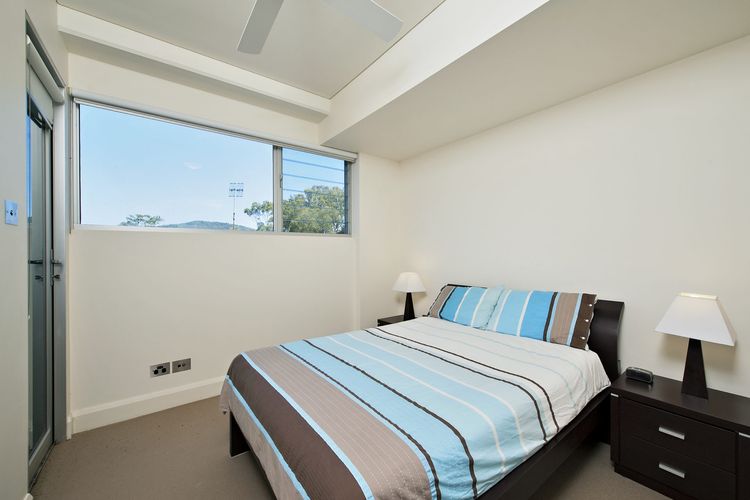 The Domain, Unit 2/19 Voyager Close