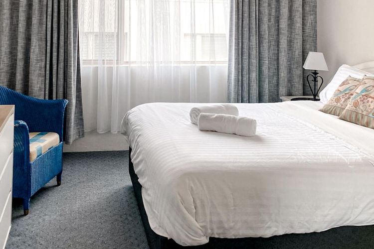 Del Rae, Unit 8/25 Shoal Bay Road