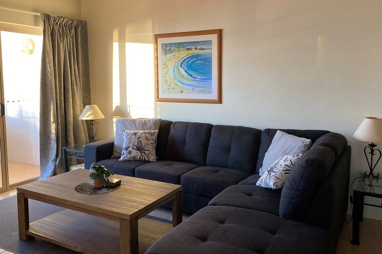 Del Rae, Unit 8/25 Shoal Bay Road