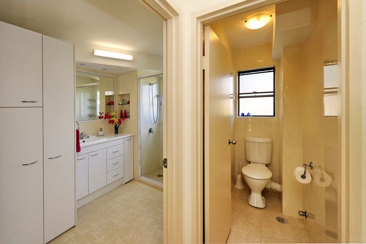 Shoreline, Unit 2/1 Intrepid Close