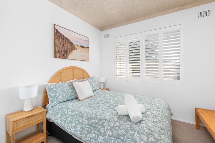 Del Rae, Unit 15/25 Shoal Bay Road