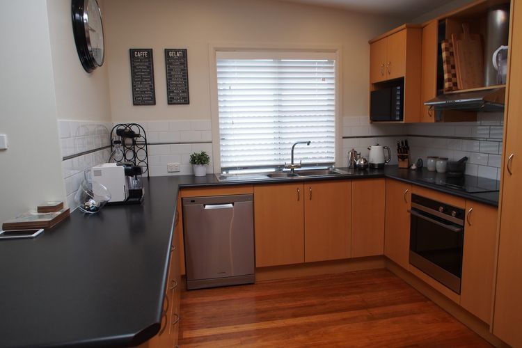 Pollys’ View, 117A Government Road