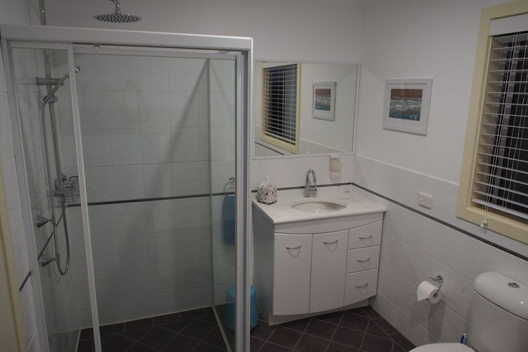 Pollys’ View, 117A Government Road