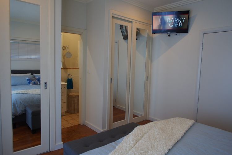 Pollys’ View, 117A Government Road