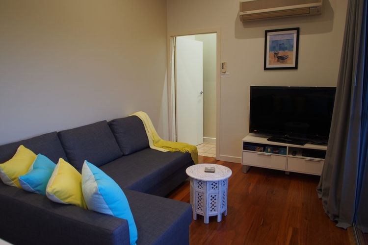 Pollys’ View, 117A Government Road