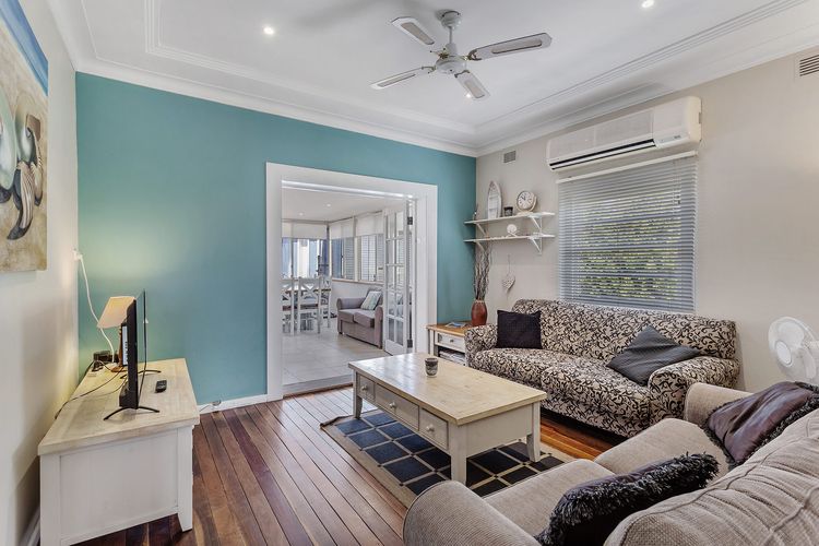 Oscars Pet Friendly Beach House, 14 Tomaree Road