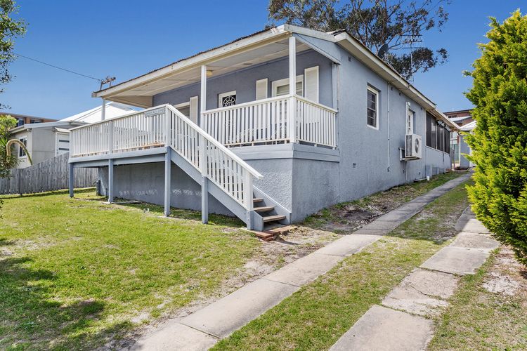 Oscars Pet Friendly Beach House, 14 Tomaree Road