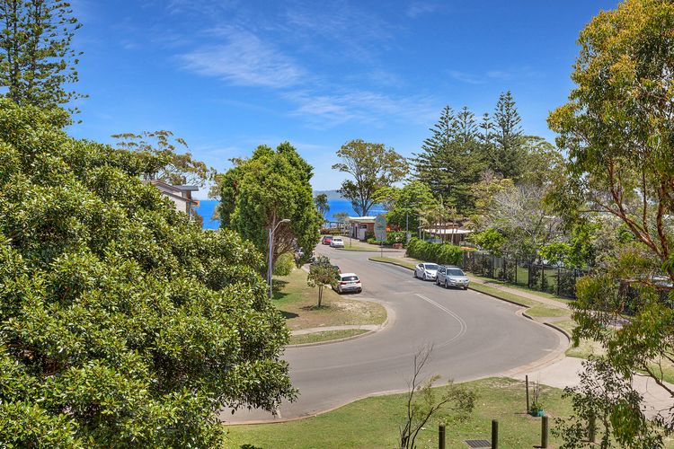 Shoreline Unit 3 Intrepid Close 1