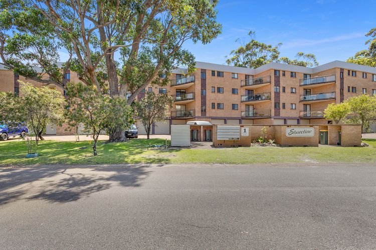 Shoreline Unit 3 Intrepid Close 1