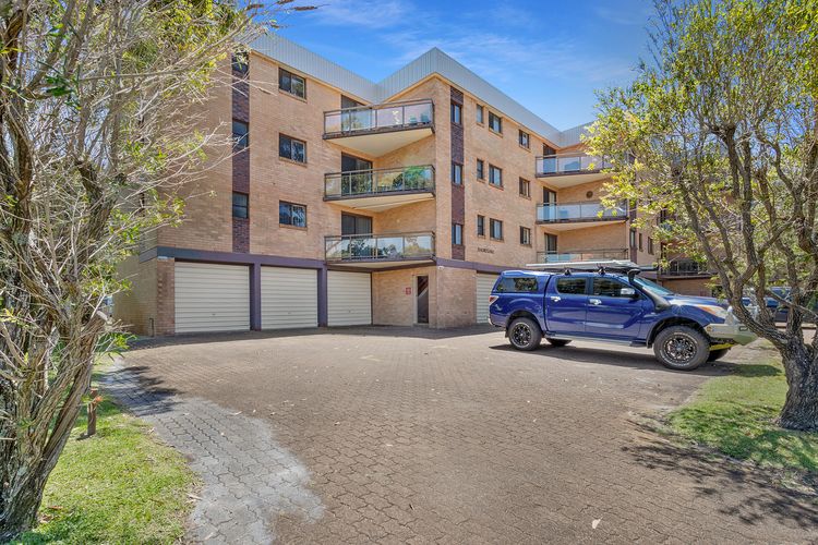 Shoreline Unit 3 Intrepid Close 1