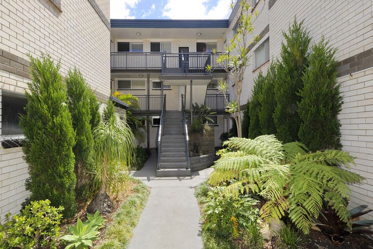 Sundeck, Unit 9/51 Ronald Avenue