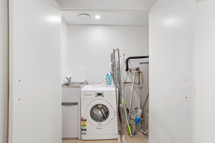 The Shoal Apartments, Unit 310