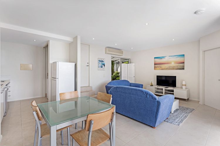 Mirage, 1/24 Gloucester Street