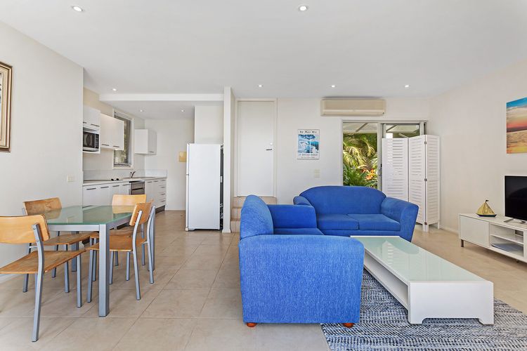 Mirage, 1/24 Gloucester Street