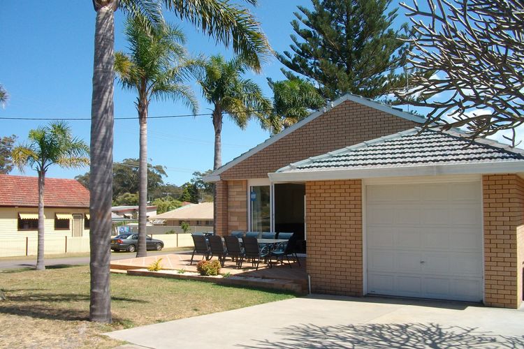 Tomaree Palms, 39 Tomaree Road