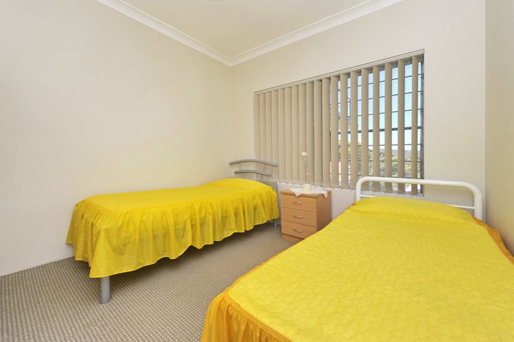 Adriana, 6/83-85 Ronald Avenue