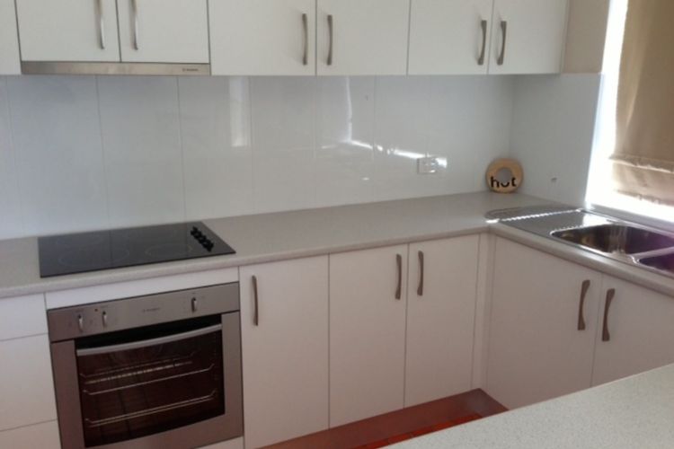 Adriana, 6/83-85 Ronald Avenue