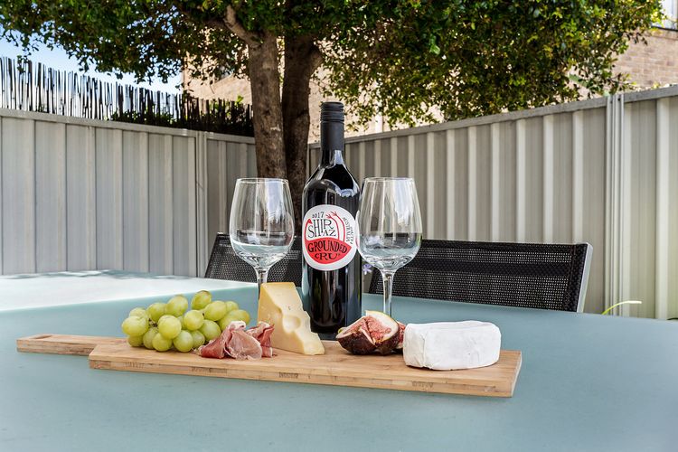 Sandcastles, 7/8 Ala Moana Way