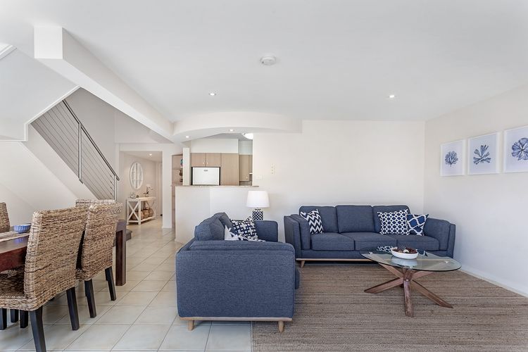 Sandcastles, 7/8 Ala Moana Way