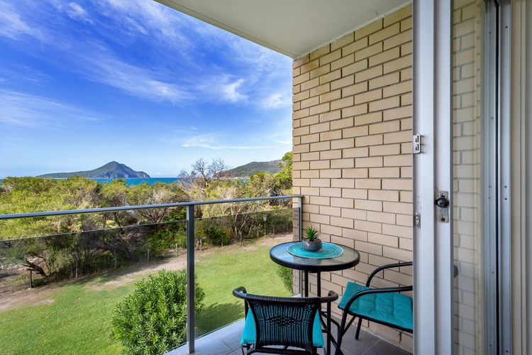 The Helm, 4/22 Voyager Close