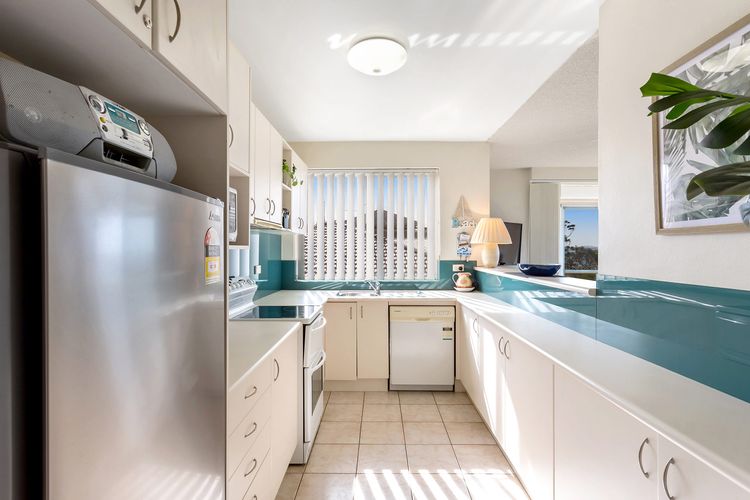 The Helm, 4/22 Voyager Close