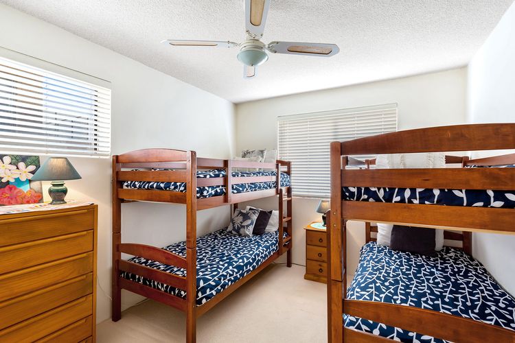 The Helm, 4/22 Voyager Close