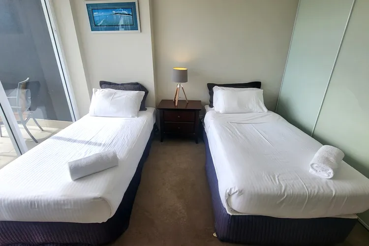 Oasis, Unit 3/5 Laman Street