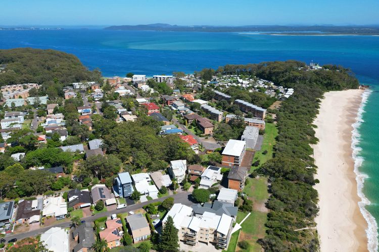 The Helm, 3/22 Voyager Close