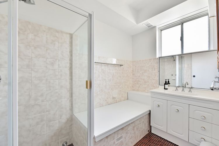 The Helm, 3/22 Voyager Close