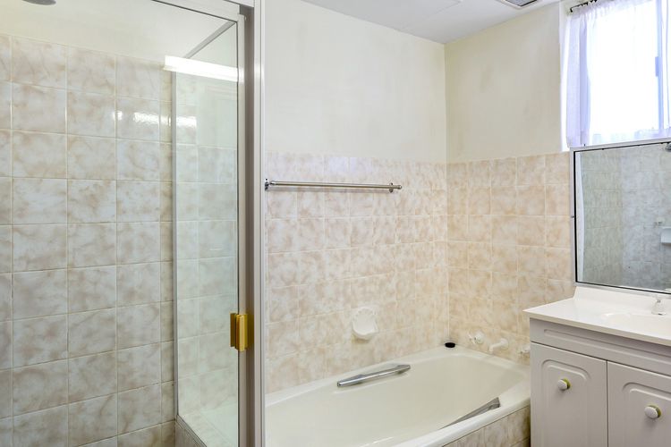 The Helm, 3/22 Voyager Close