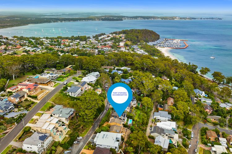 Phuza Maningi, 17 Myan Close