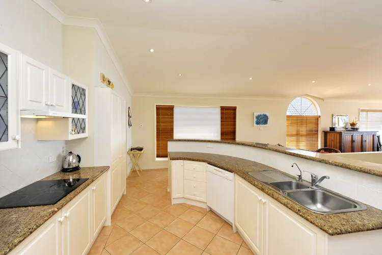 Marine Dr 2/70 – Fingal Bay