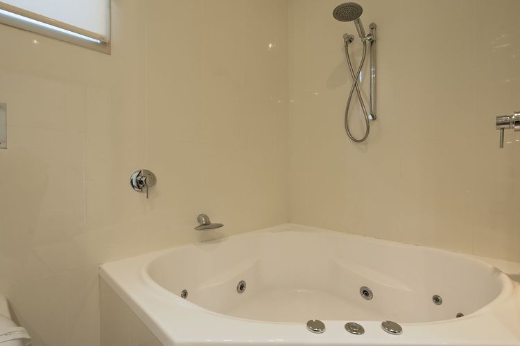 Florida, 5/5 Lillian Street