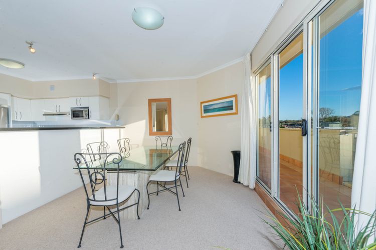 Breakwater 102 – Shoal Bay