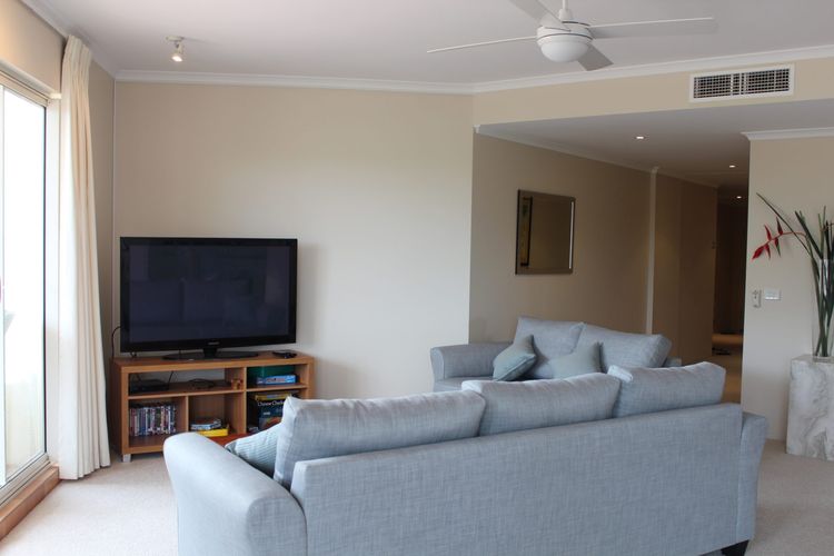 Breakwater 102 – Shoal Bay