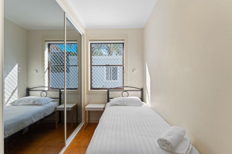 Shoal Bay Avenue, Unit 1/7