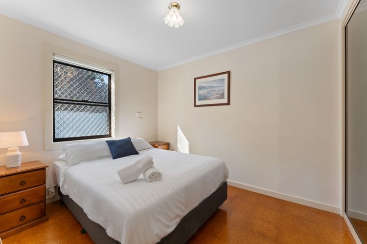 Shoal Bay Avenue, Unit 2/7