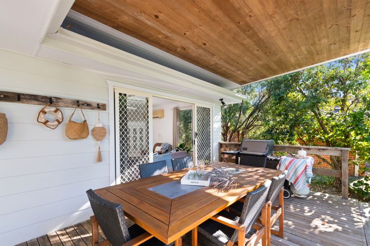 Shoal Bay Beach Retreat