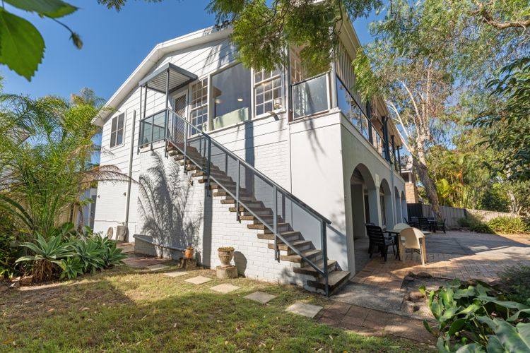 Shoal Bay Avenue 7
