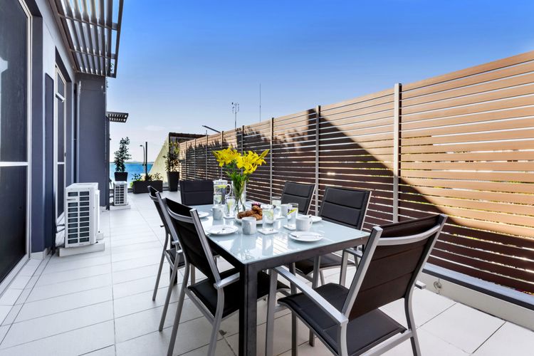 Aura Apartments, Unit 13/59 Shoal Bay Road