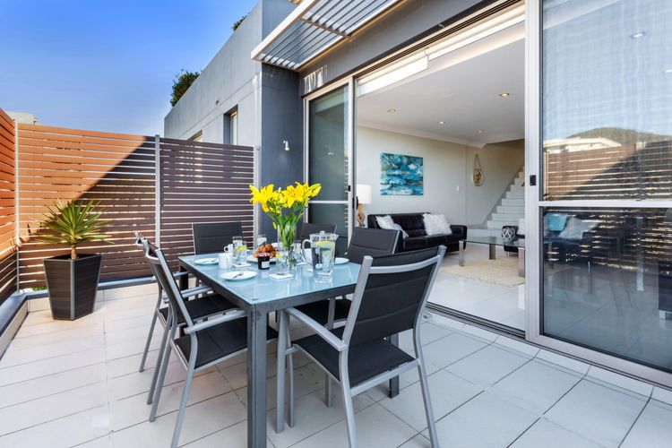 Aura Apartments, Unit 13/59 Shoal Bay Road